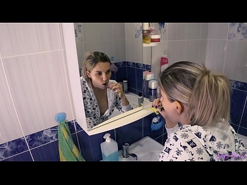 ❤️ Mae darnia gyda ifanc mewn pyjamas yn dod i ben cum llafar yn ass - letty du Porno atom ni cy.hentai-ita.ru